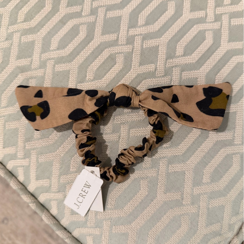 J. Crew bow scrunchie NWT